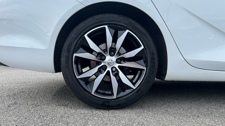 Vauxhall Insignia 1.5T SRi 5dr Petrol Hatchback